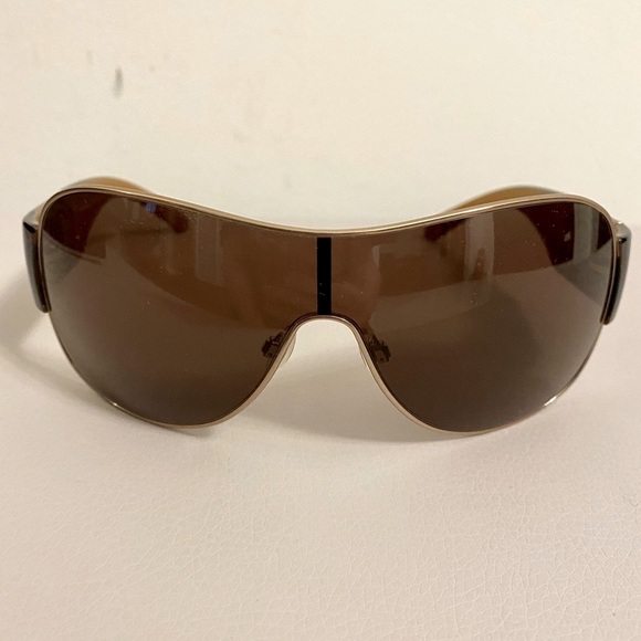 Authentic Chanel sunglasses with cc logo - Picture 3 of 11